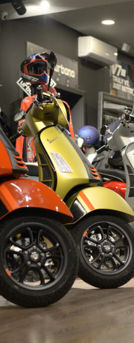 Lansare Vespa GTS 300 2023