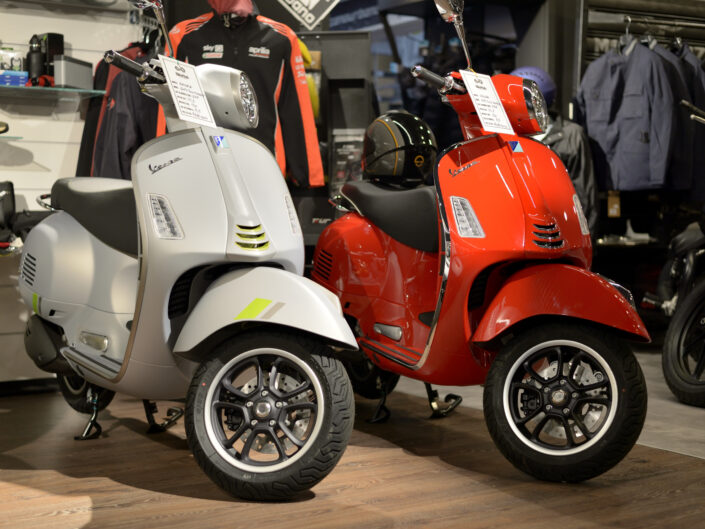 Lansare Vespa 300 GTS